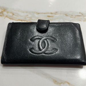 ⬇️💥PRICE DROP Chanel wallet
